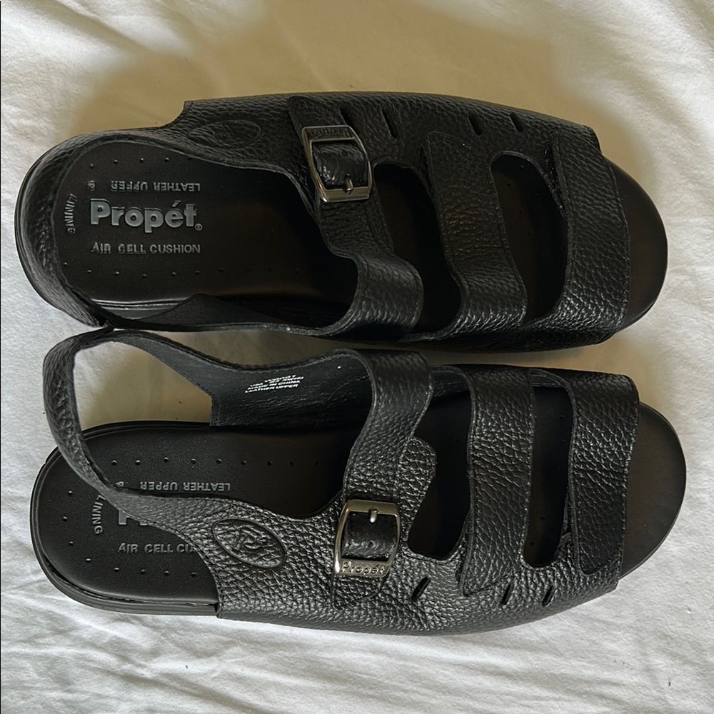 Propet Black Leather Sandals Sz 8.5 XX (4E) LIKE NEW!
